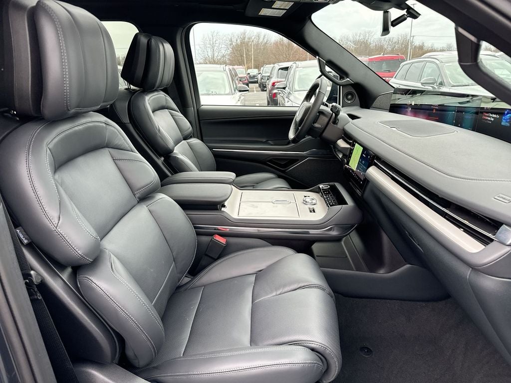 2025 Lincoln Navigator L Reserve