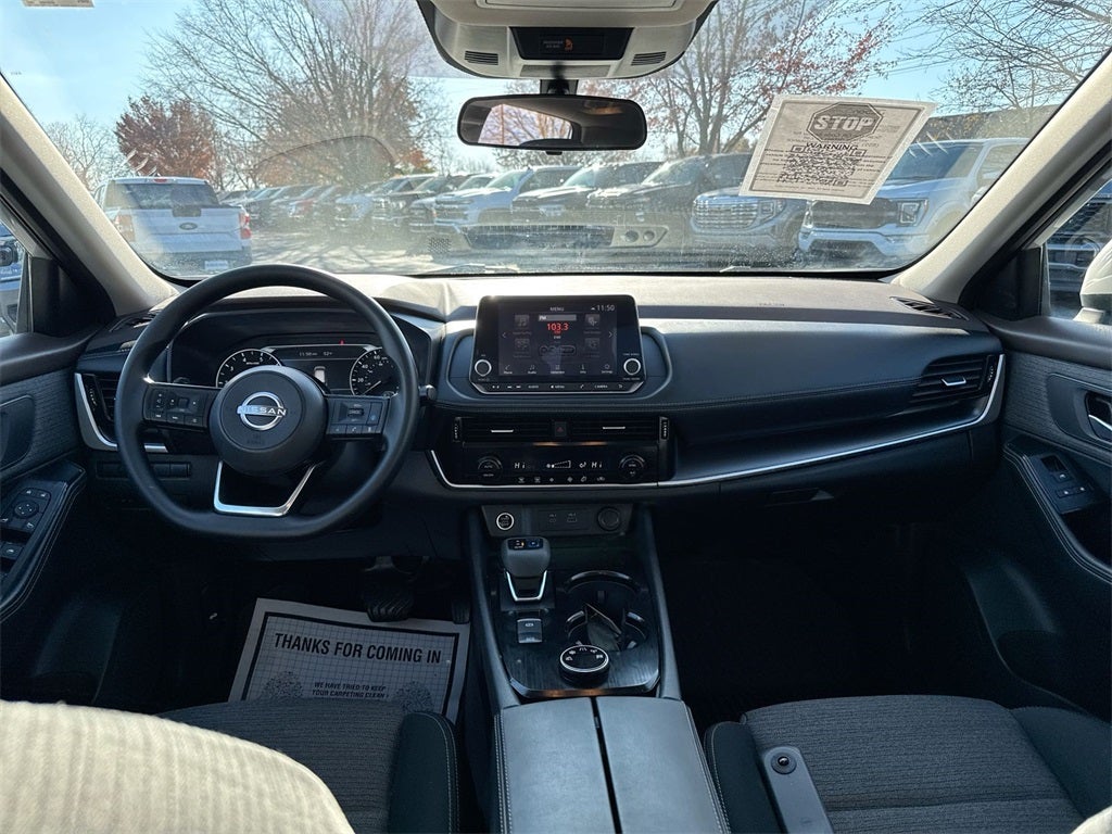 2022 Nissan Rogue SV