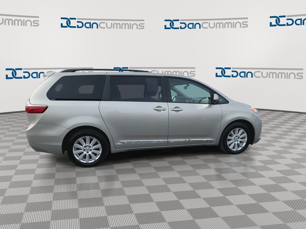 2017 Toyota Sienna XLE