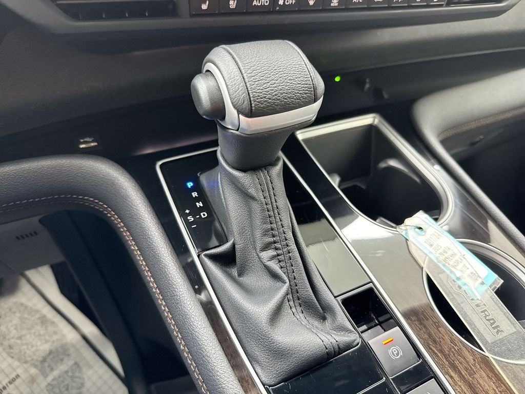 2025 Toyota Sienna Platinum