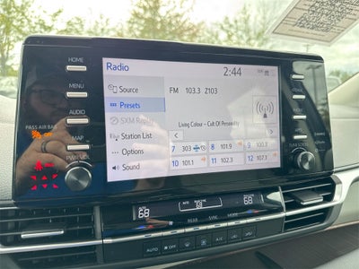 2024 Toyota Sienna LE