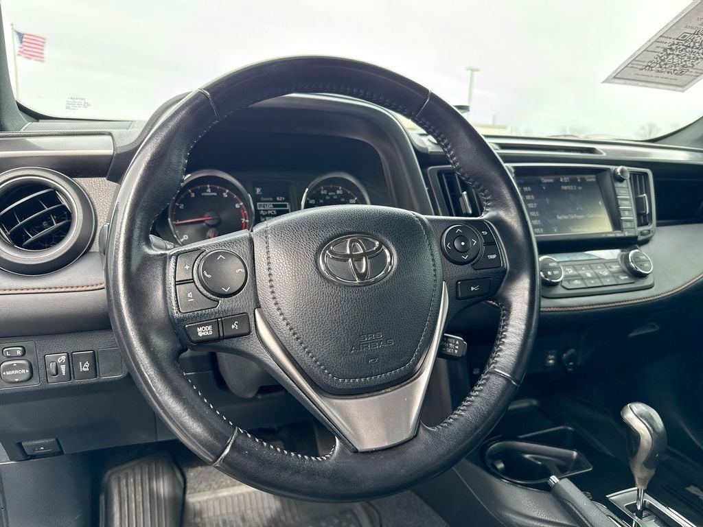 2017 Toyota RAV4 SE
