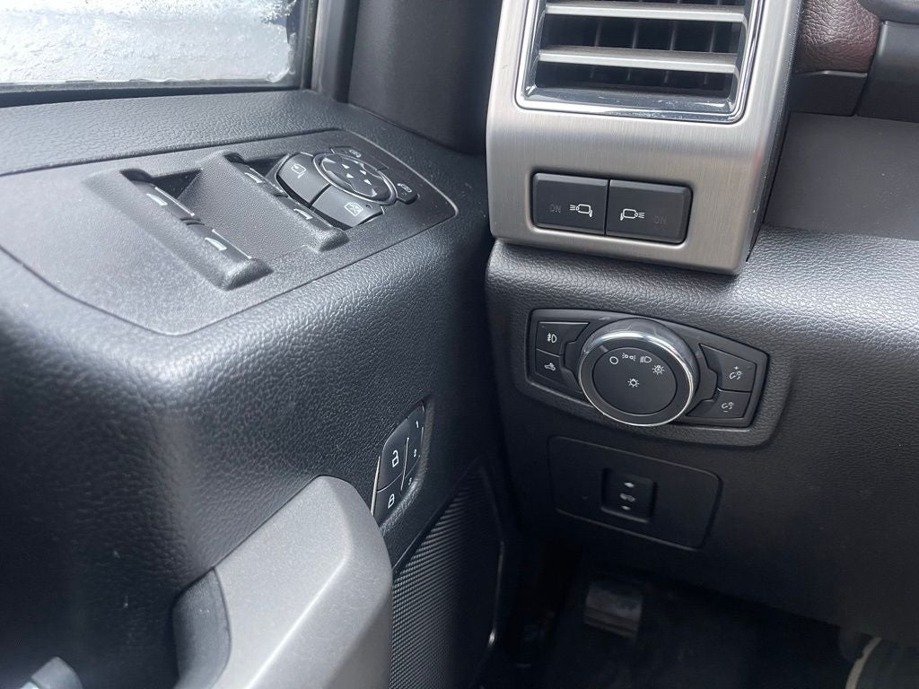 2017 Ford F-150 Platinum