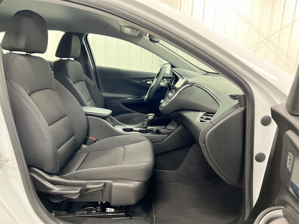 2022 Chevrolet Malibu LS