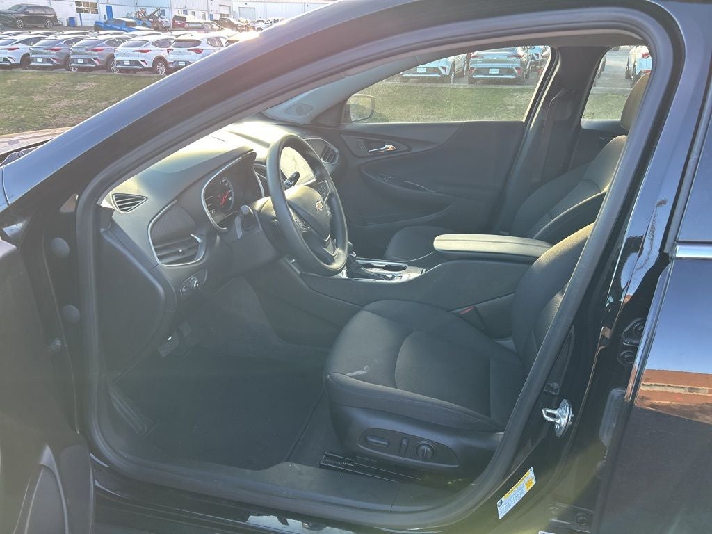 2025 Chevrolet Malibu LT