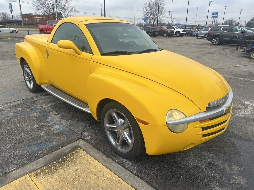 2004 Chevrolet SSR Base
