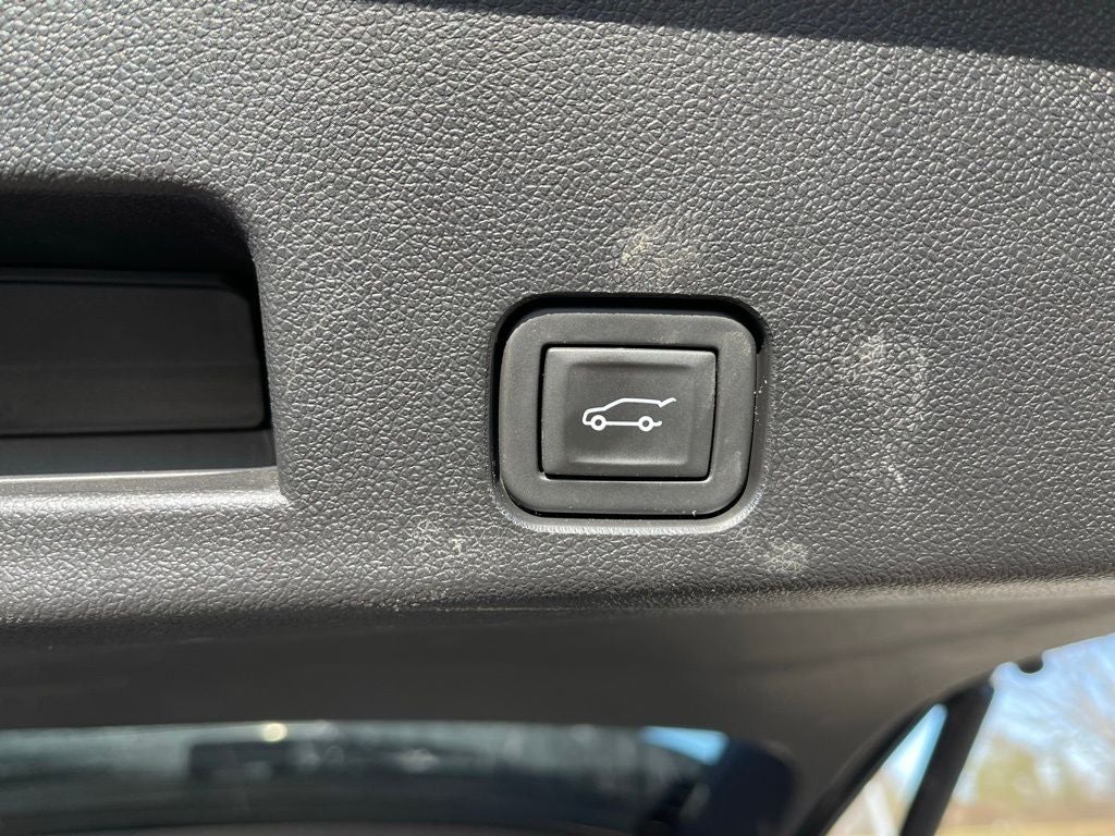 2024 Chevrolet Traverse LS