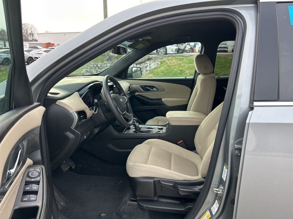 2023 Chevrolet Traverse LS