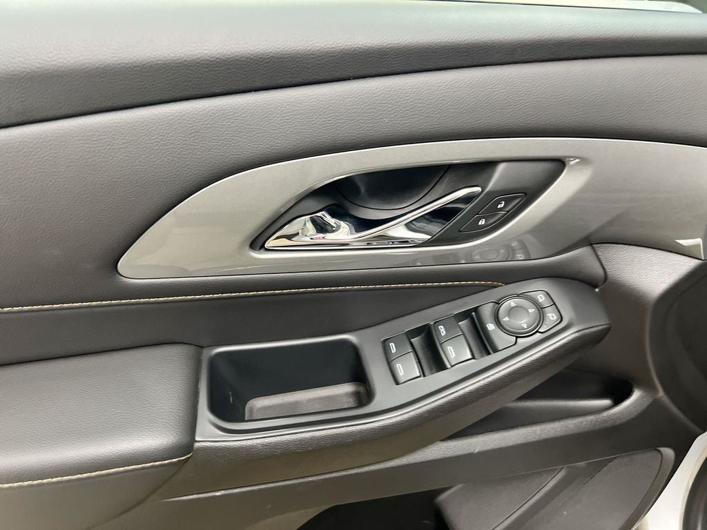 2021 Chevrolet Traverse LT