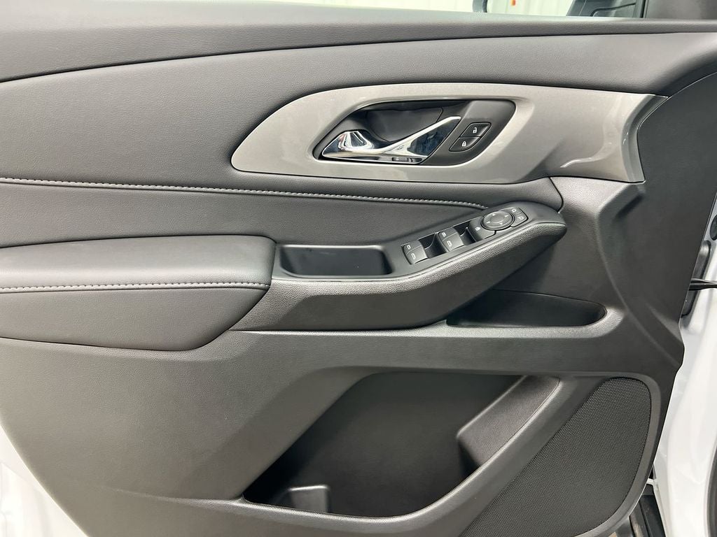 2023 Chevrolet Traverse LT