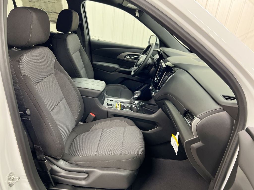 2023 Chevrolet Traverse LT