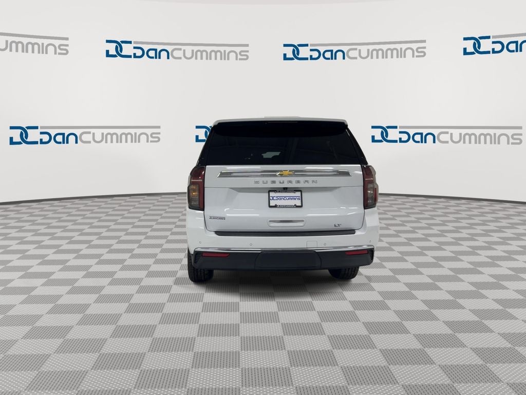 2024 Chevrolet Suburban LT