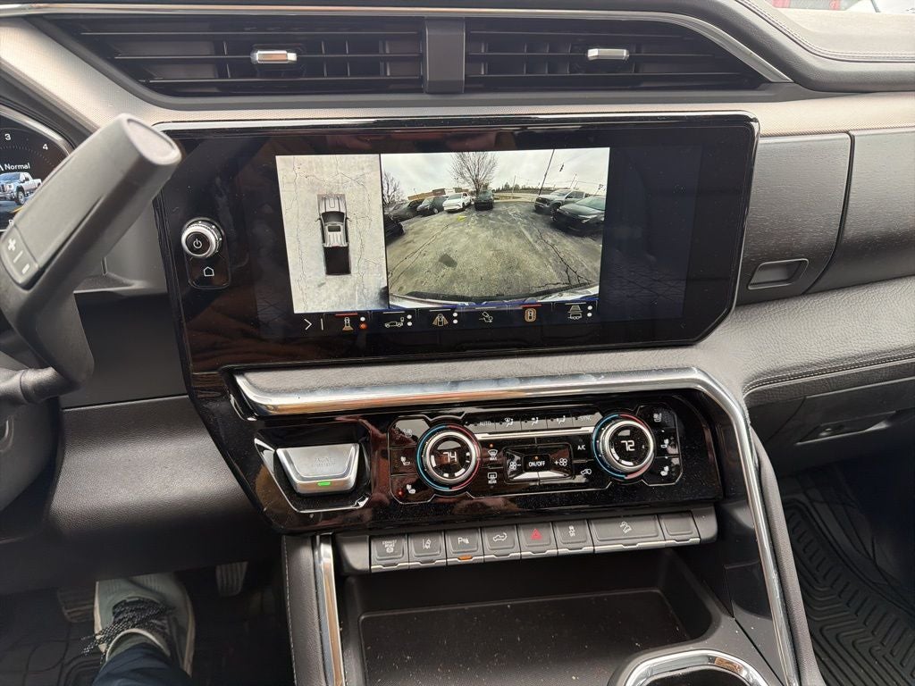 2025 GMC Sierra 2500HD Denali