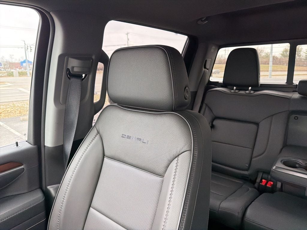 2025 GMC Sierra 2500HD Denali