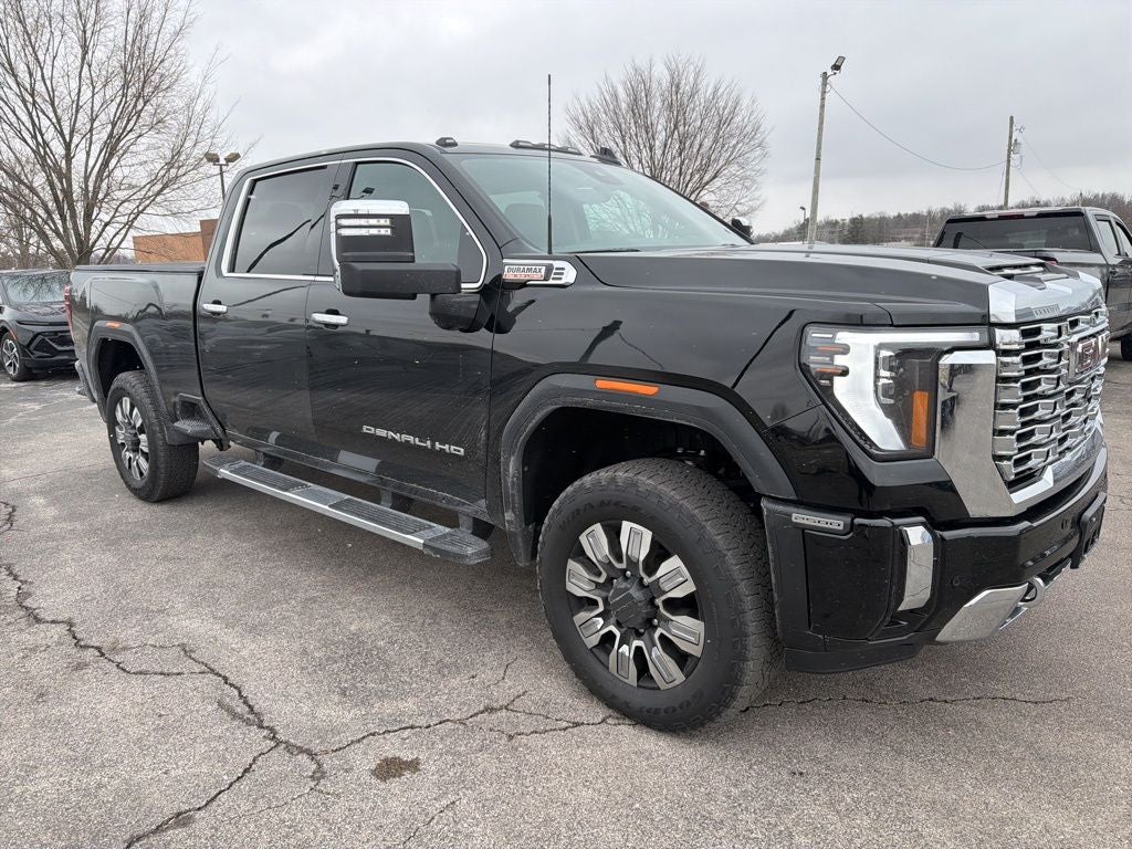 2025 GMC Sierra 2500HD Denali