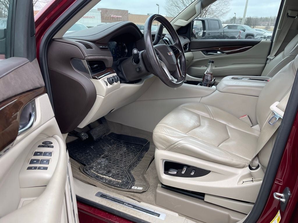 2016 Cadillac Escalade Luxury