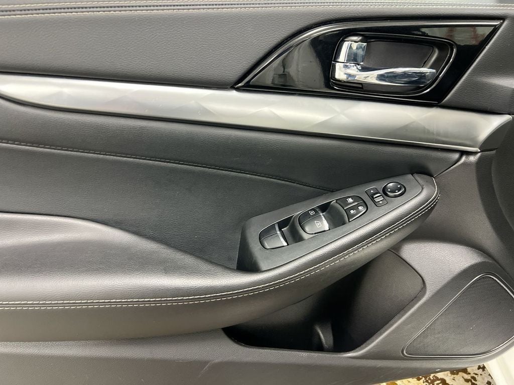 2023 Nissan Maxima SV