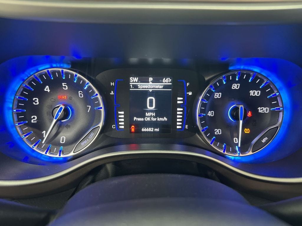 2023 Chrysler Voyager LX