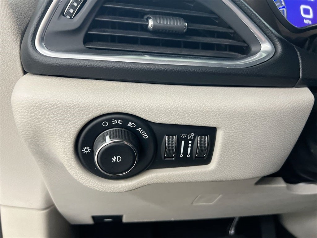 2017 Chrysler Pacifica Touring L Plus