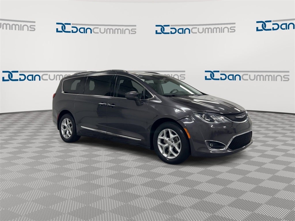 2017 Chrysler Pacifica Touring L Plus
