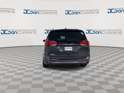 2017 Chrysler Pacifica Touring L Plus