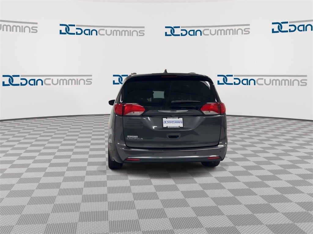 2017 Chrysler Pacifica Touring L Plus