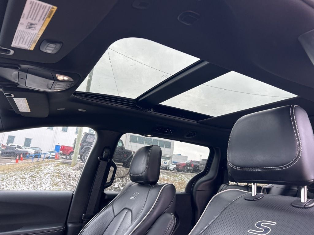 2025 Chrysler Pacifica Limited