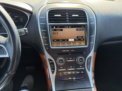 2019 Lincoln Nautilus Reserve