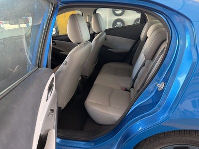 2019 Toyota Yaris XLE