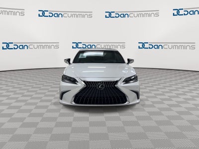 2025 Lexus ES 300h Ultra Luxury