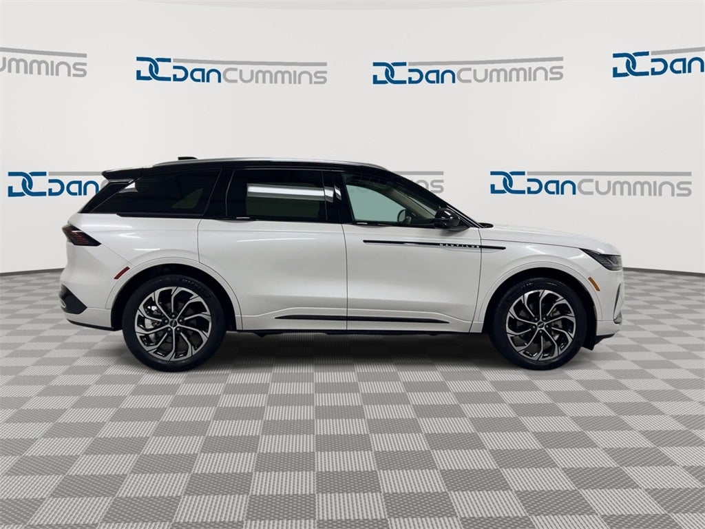 2025 Lincoln Nautilus Reserve