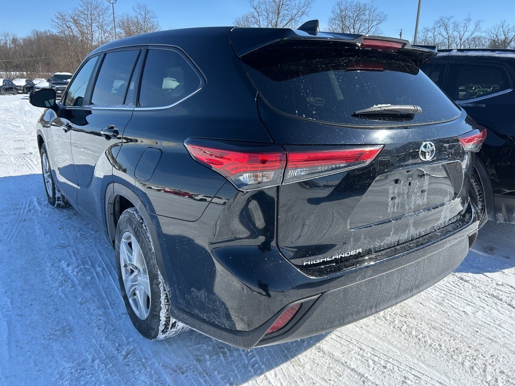 2023 Toyota Highlander LE