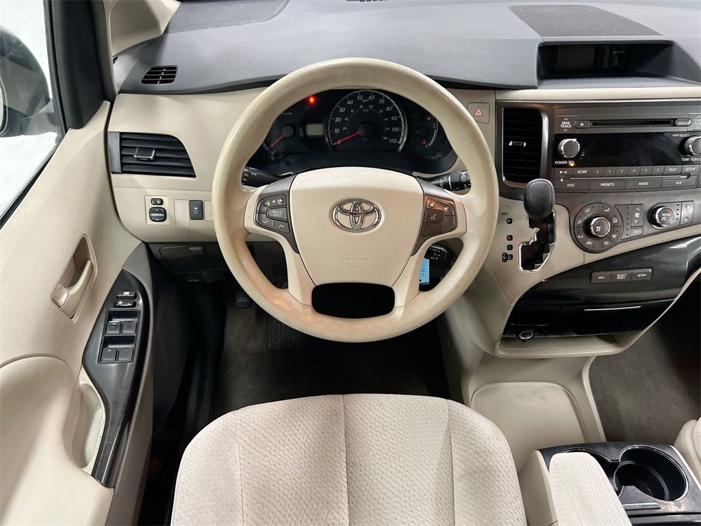 2011 Toyota Sienna LE