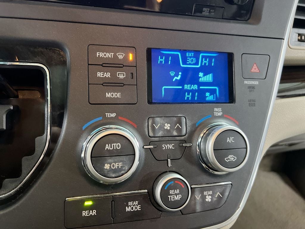 2016 Toyota Sienna XLE