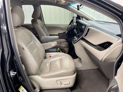 2016 Toyota Sienna XLE