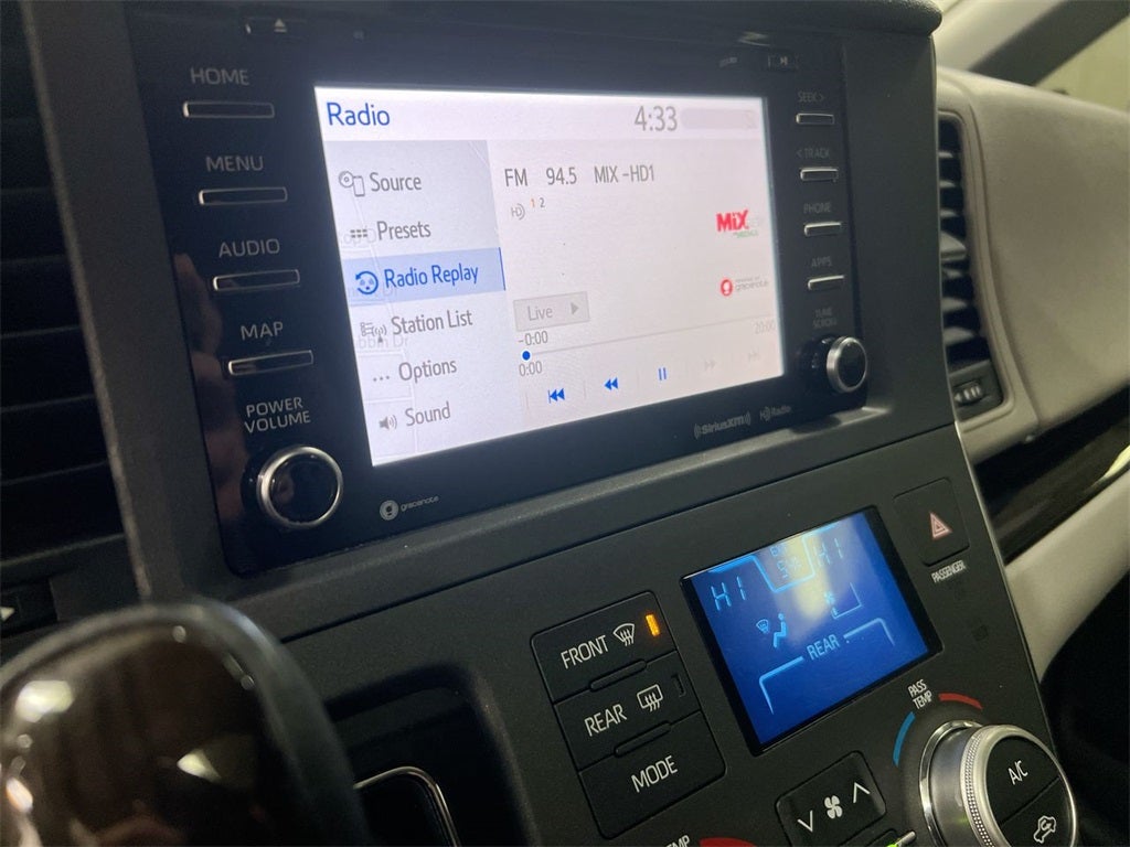 2018 Toyota Sienna XLE
