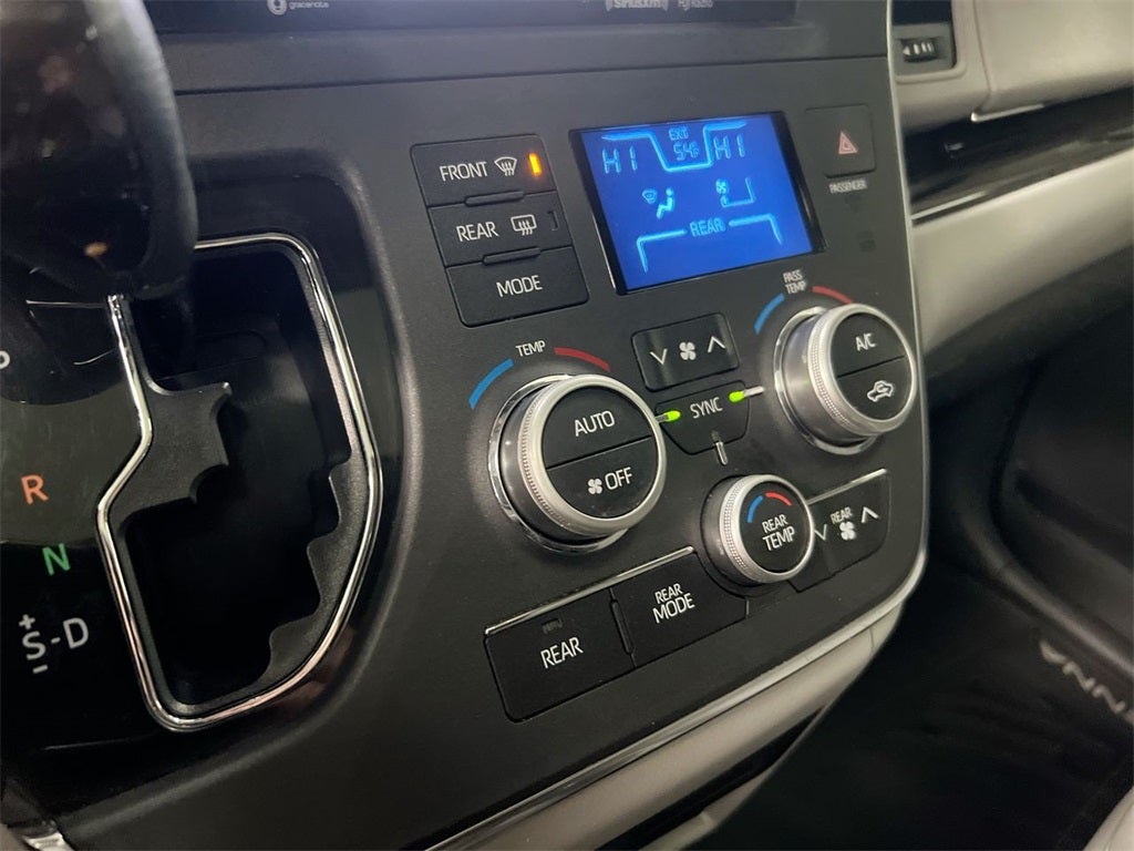 2018 Toyota Sienna XLE