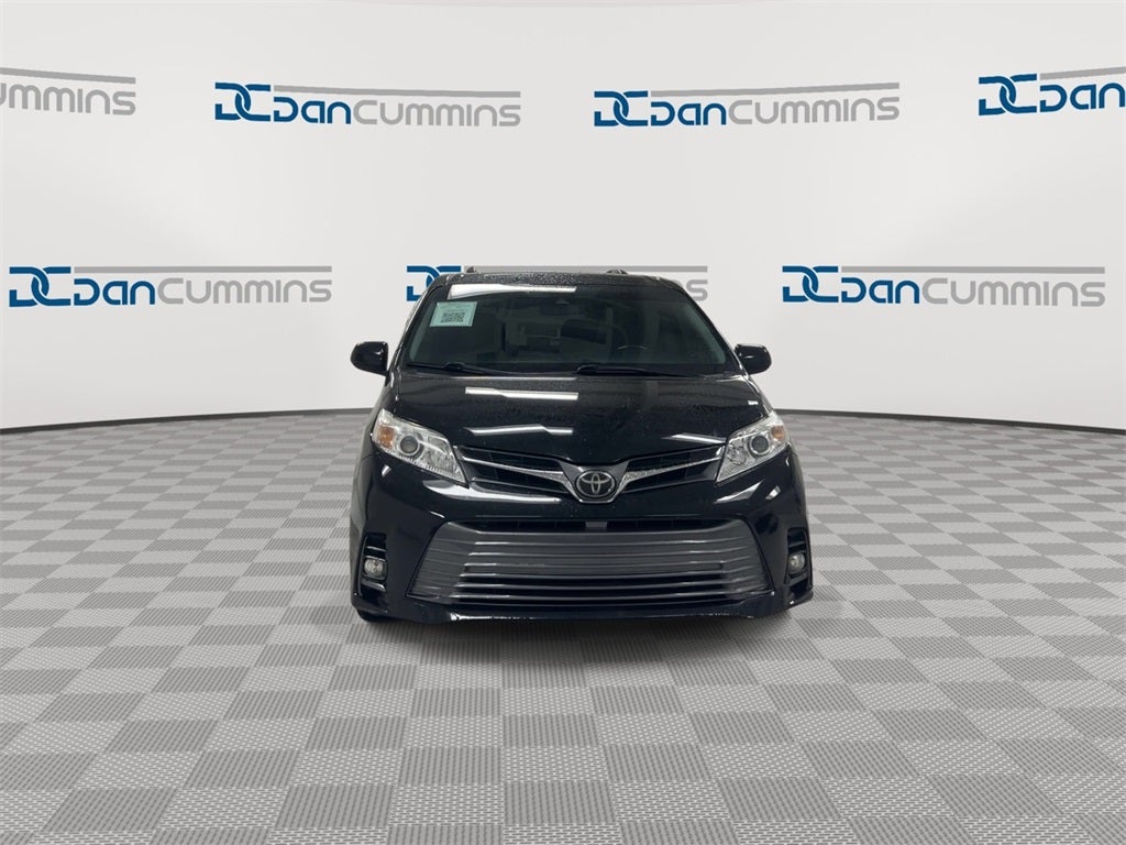 2018 Toyota Sienna XLE