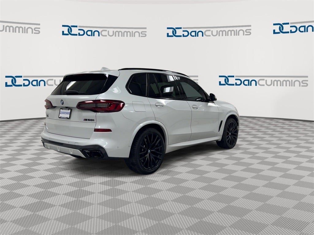 2022 BMW X5 M50i