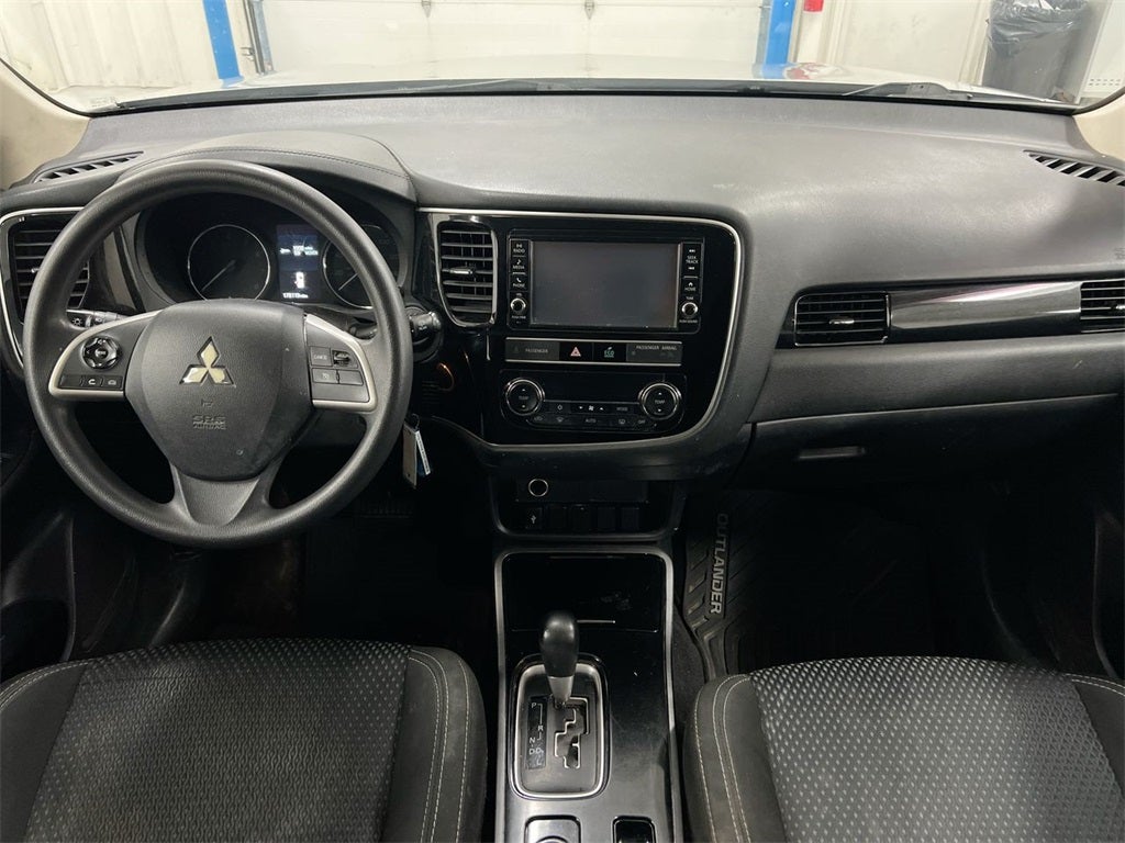 2019 Mitsubishi Outlander ES