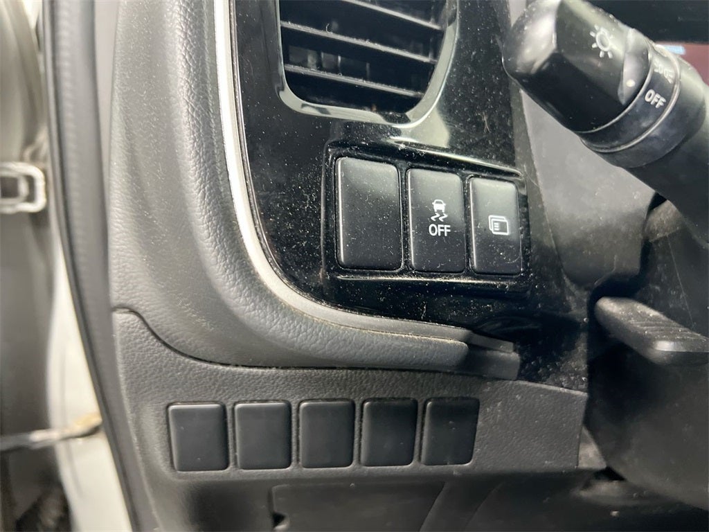 2019 Mitsubishi Outlander ES