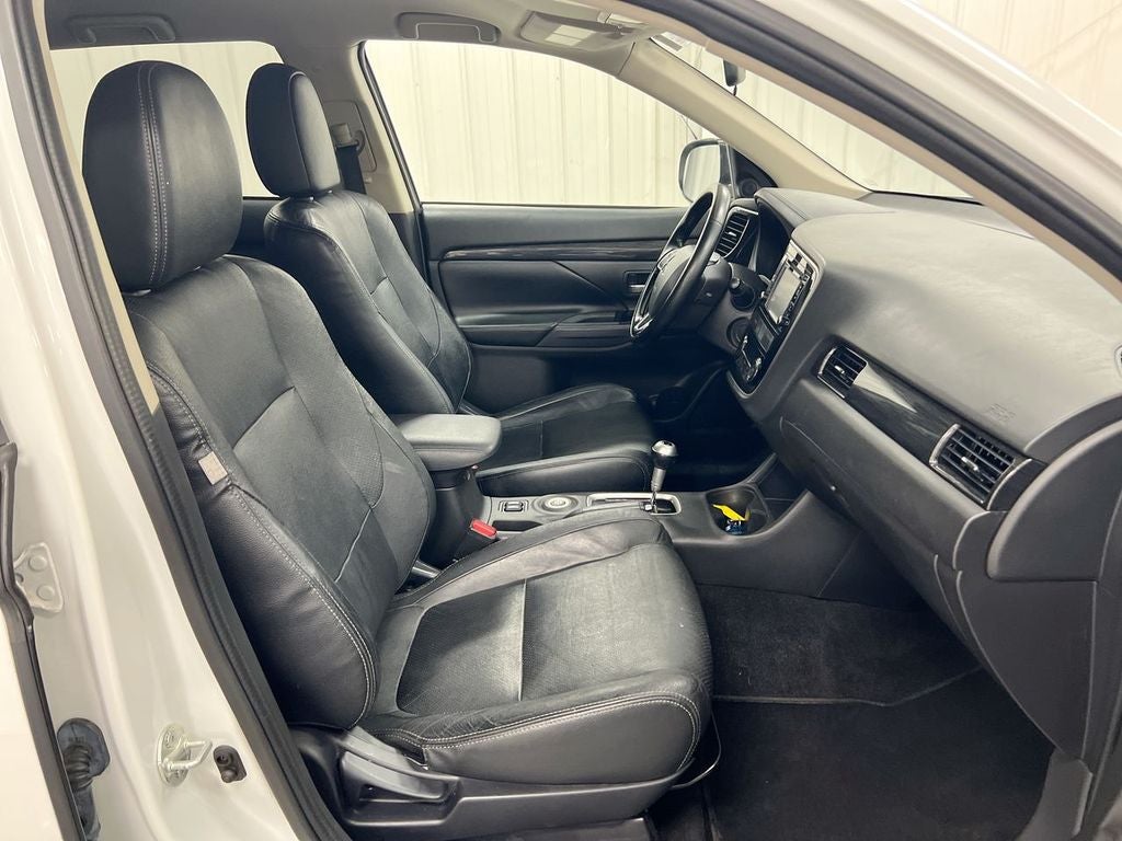 2016 Mitsubishi Outlander SE