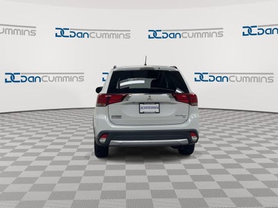 2016 Mitsubishi Outlander SE