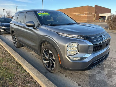 2023 Mitsubishi Outlander SE Special Edition