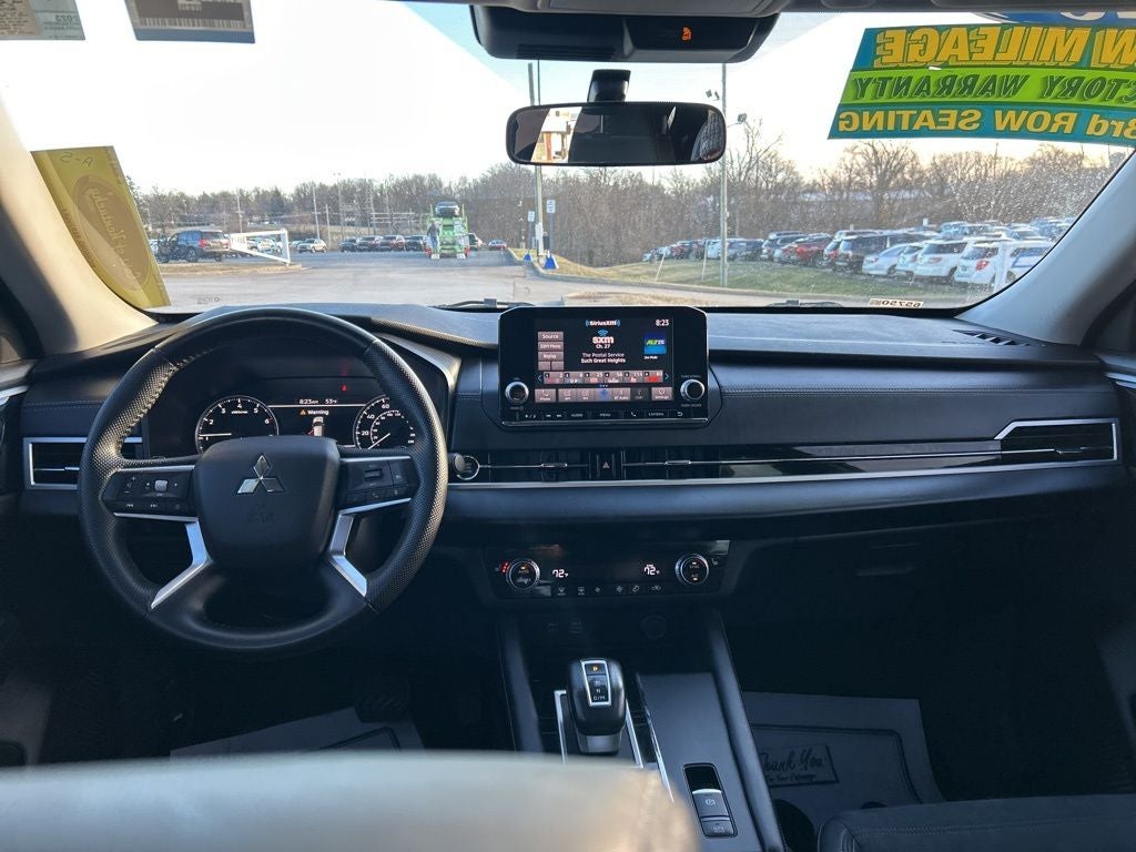 2023 Mitsubishi Outlander SE Special Edition