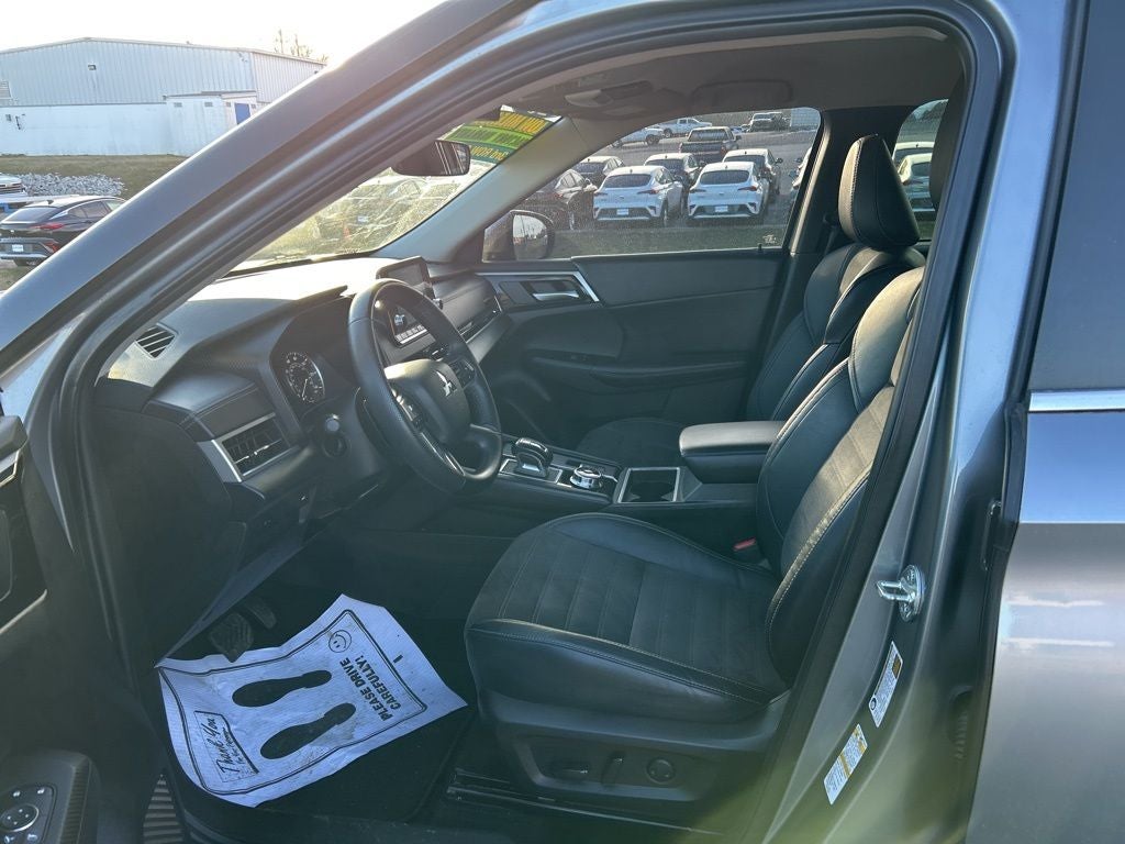 2023 Mitsubishi Outlander SE Special Edition