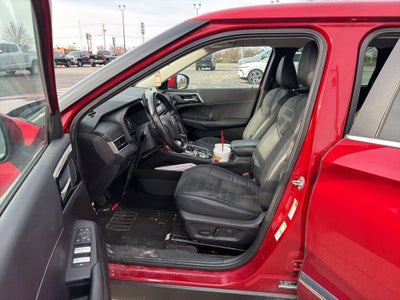 2022 Mitsubishi Outlander SE