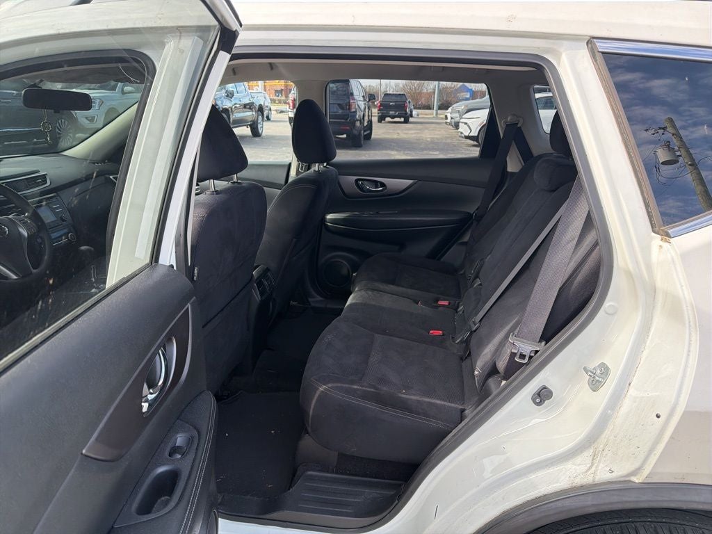 2016 Nissan Rogue SV