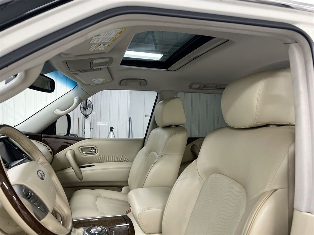 2016 INFINITI QX80 Base