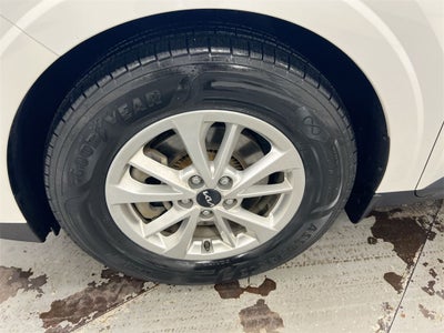 2023 Kia Carnival LX